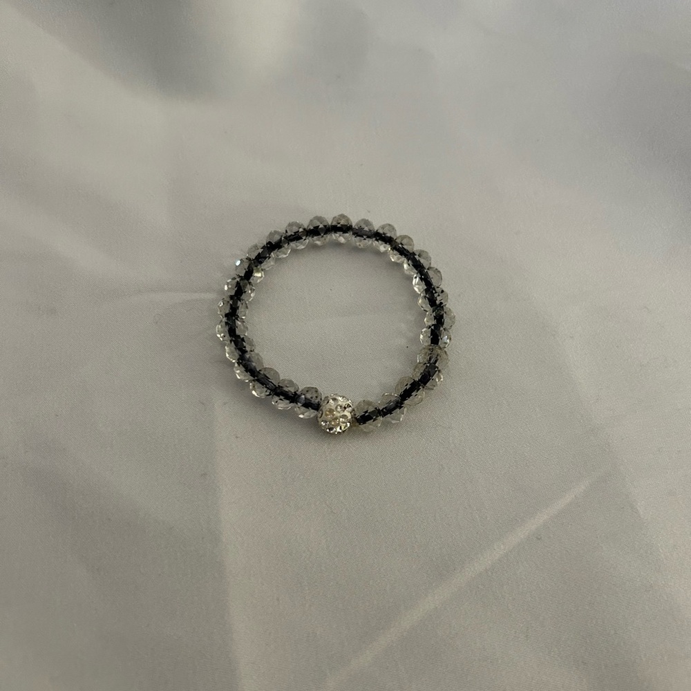 Clear and rhinestone beaded bracelet
